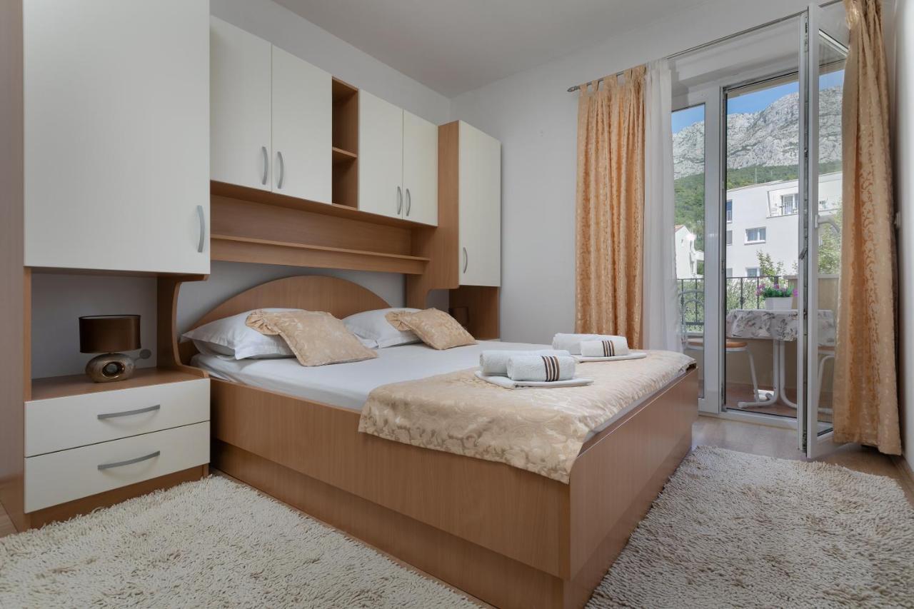 Apartments Barba Tučepi エクステリア 写真