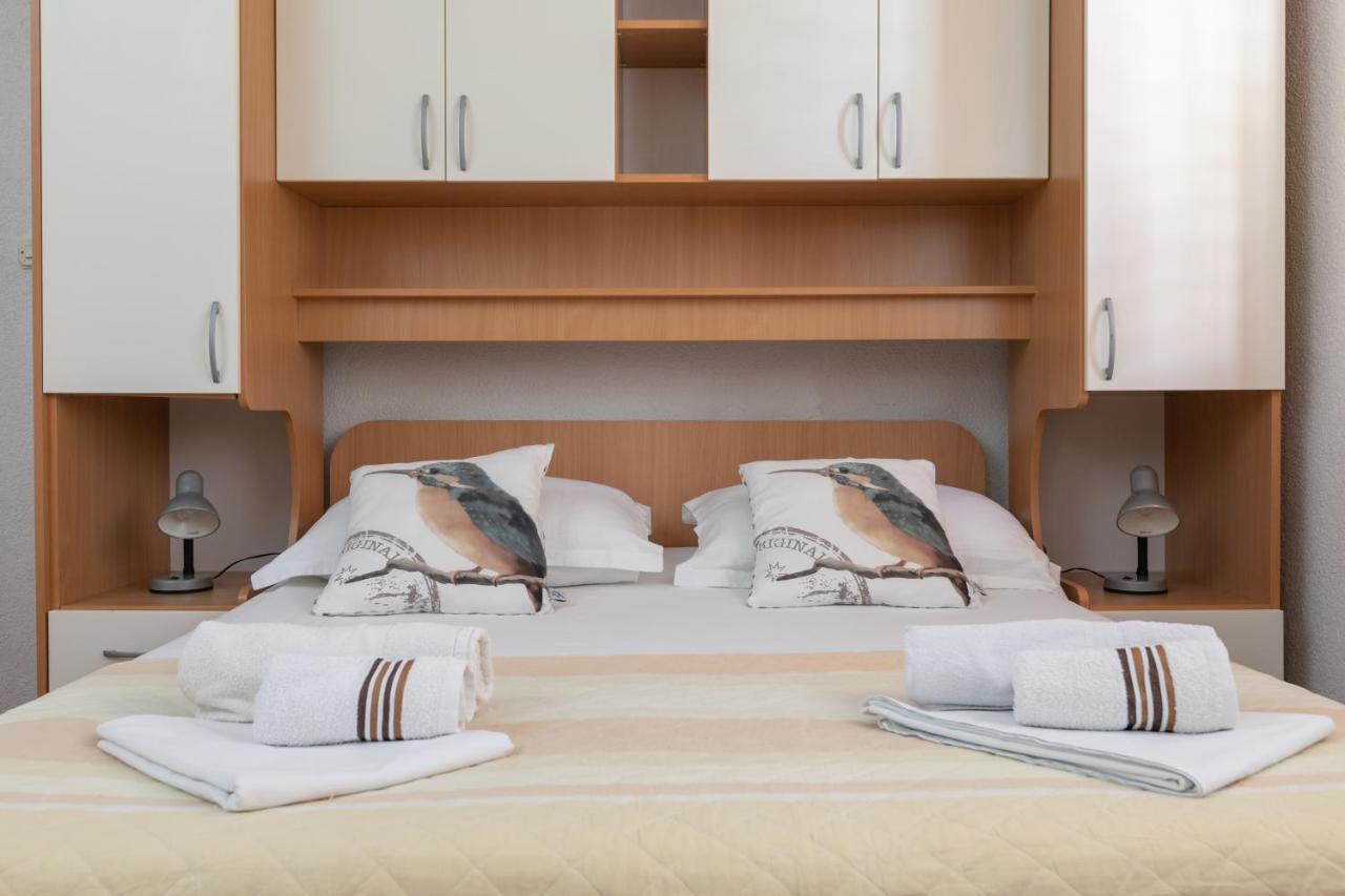Apartments Barba Tučepi エクステリア 写真