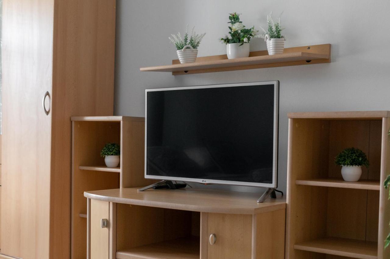 Apartments Barba Tučepi エクステリア 写真