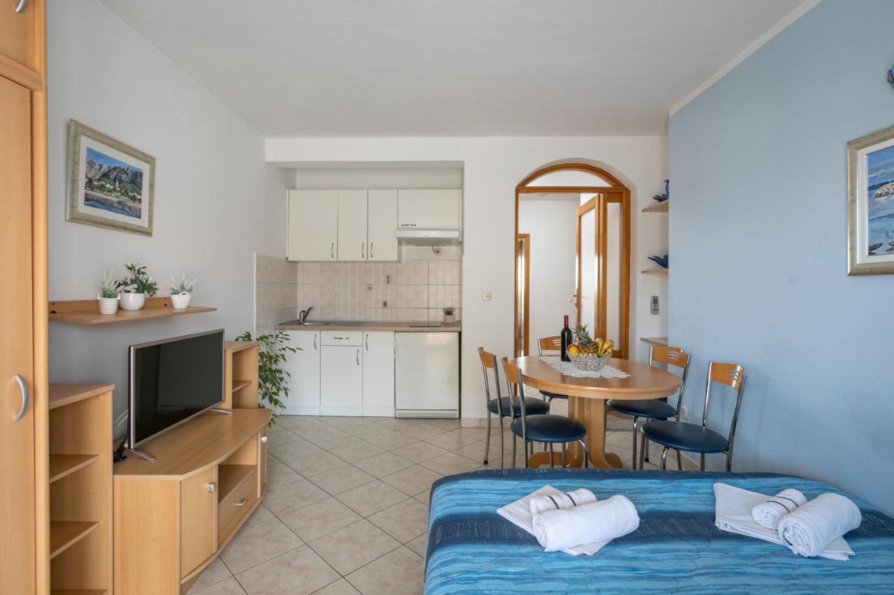 Apartments Barba Tučepi エクステリア 写真