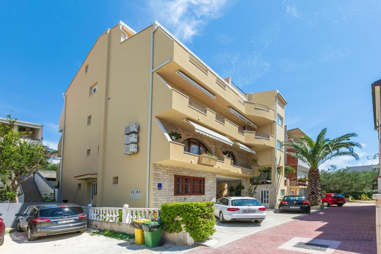 Apartments Barba Tučepi エクステリア 写真