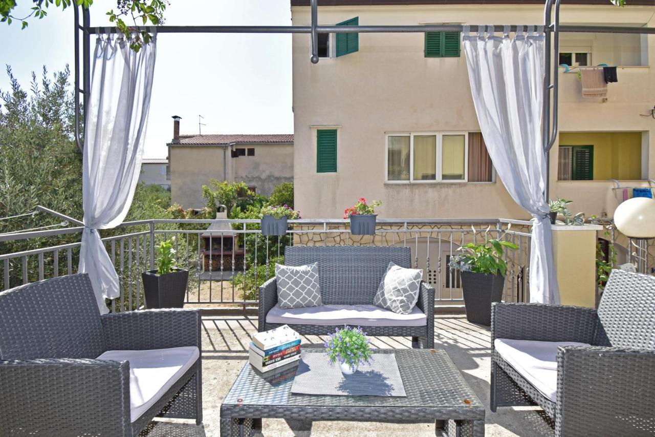 Apartments Barba Tučepi エクステリア 写真