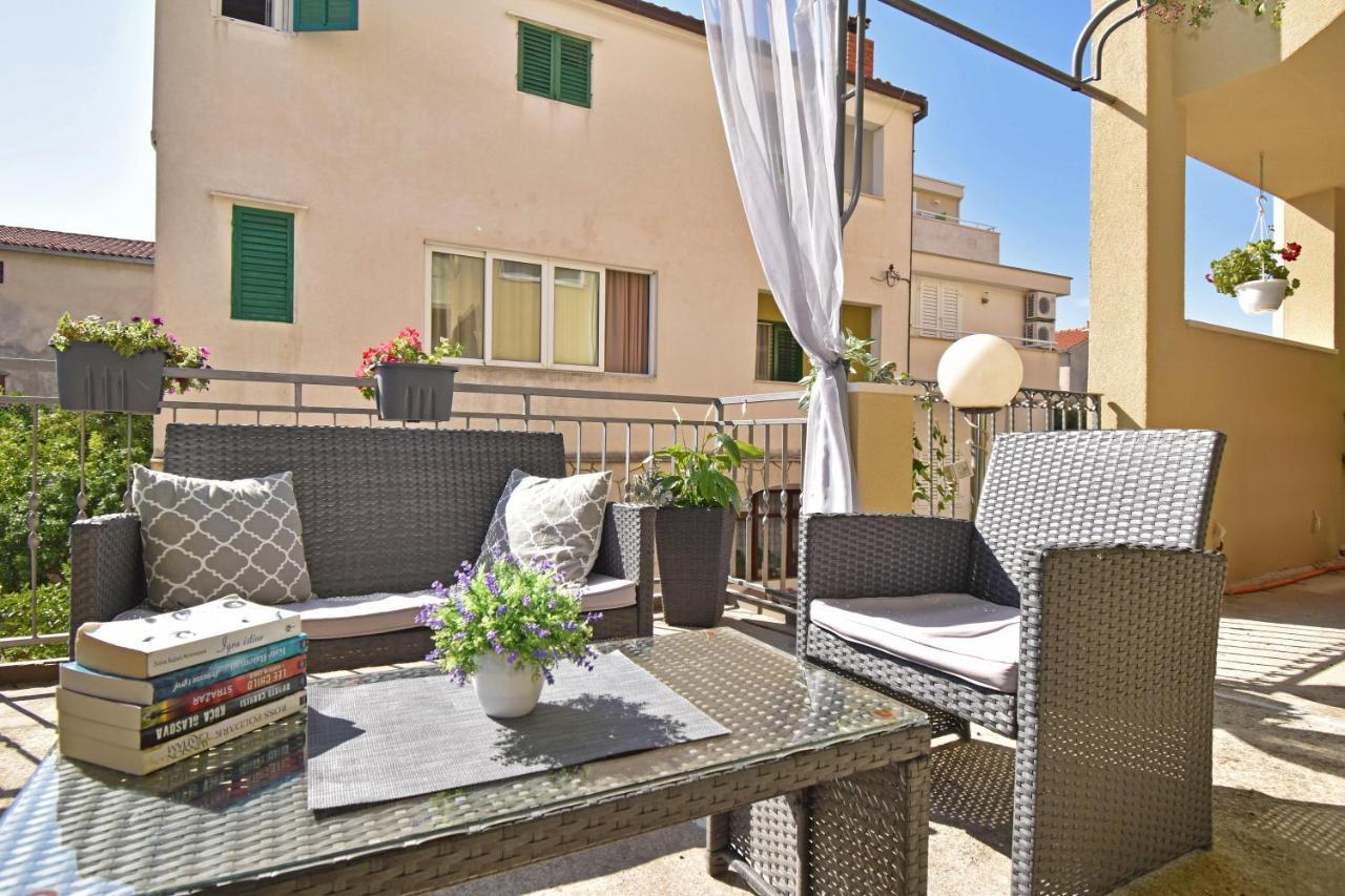 Apartments Barba Tučepi エクステリア 写真