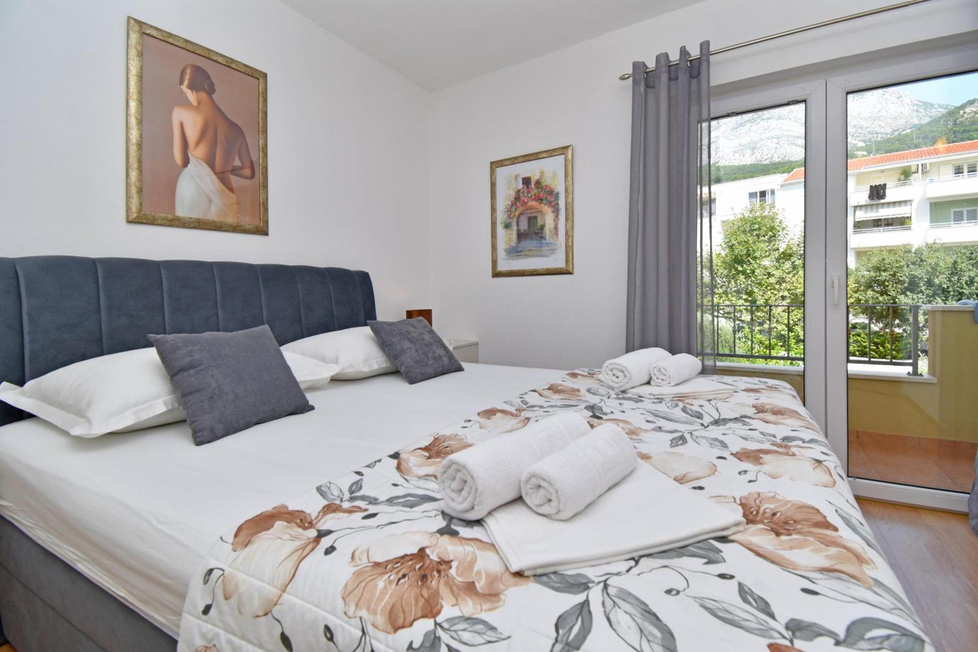 Apartments Barba Tučepi エクステリア 写真
