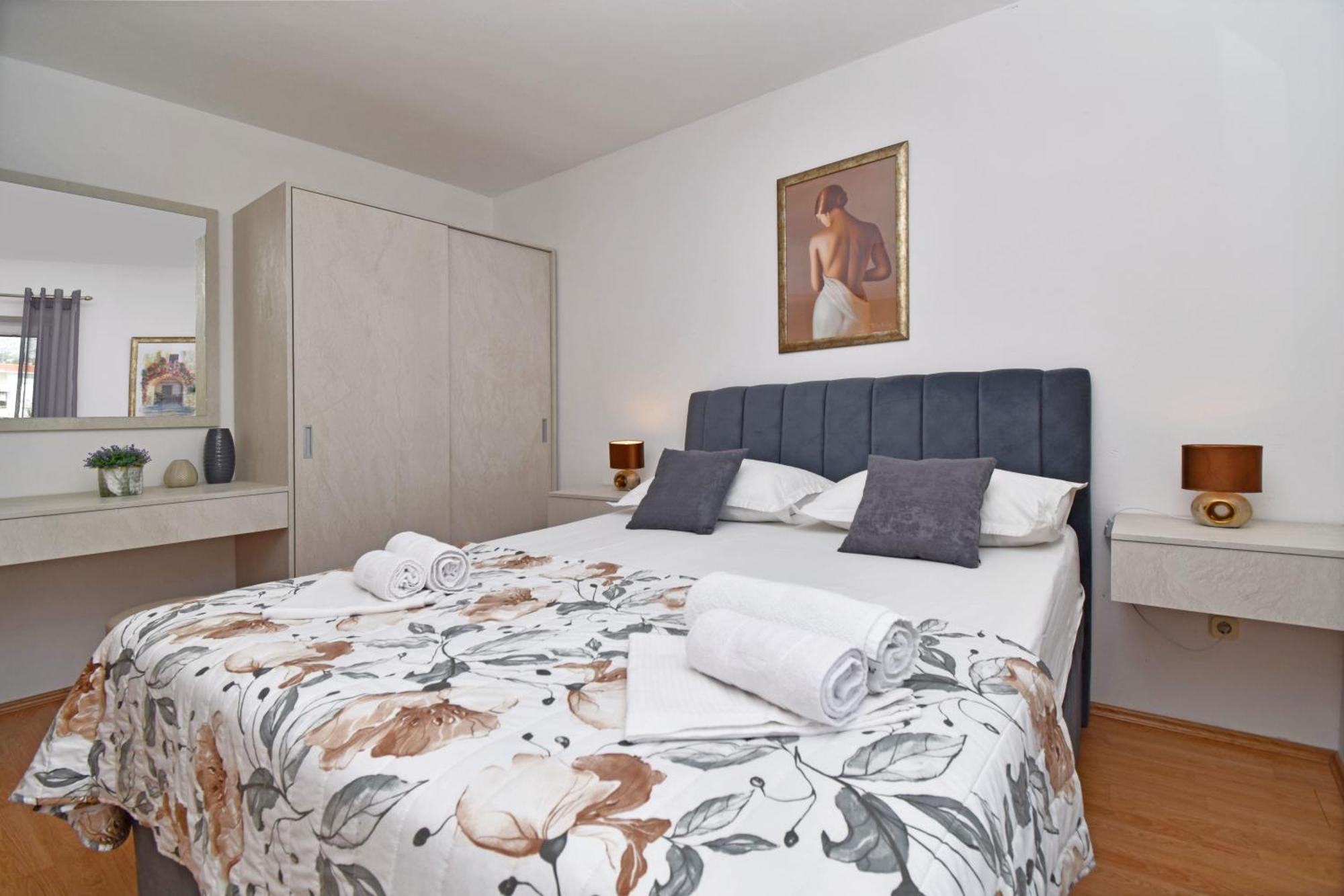 Apartments Barba Tučepi エクステリア 写真
